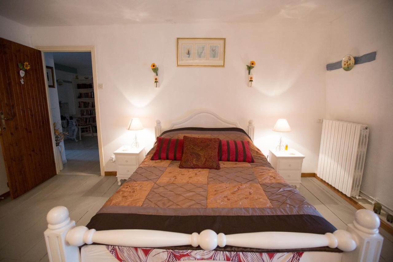La Maison Des Fleurs Montembœuf 외부 사진