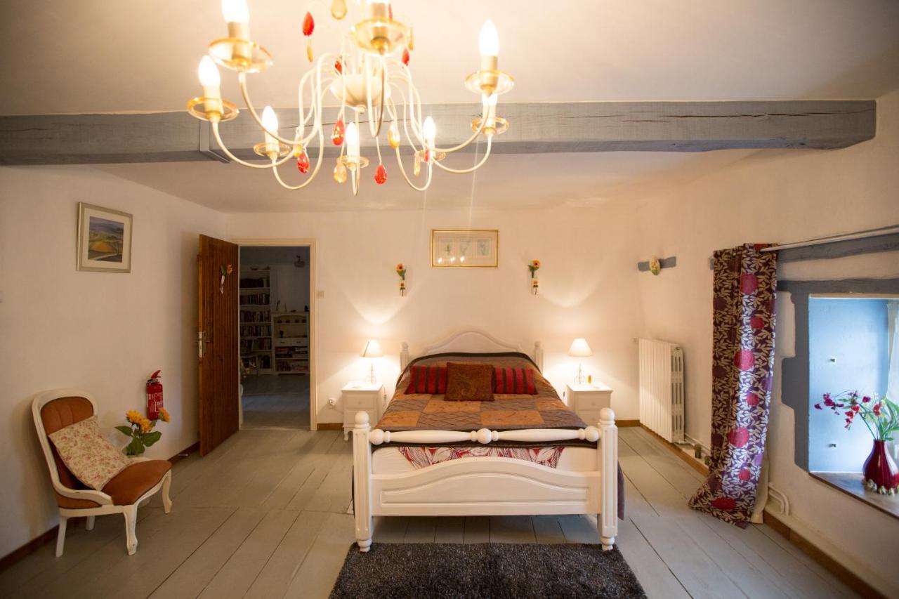 La Maison Des Fleurs Montembœuf 외부 사진